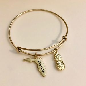 Gold Florida bangle with pineapple